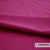 Fuchsia gevilte woontextiel stof Dolly van Casal, brandvertragend en slijtvast, gemaakt van 75% wol en 25% nylon.