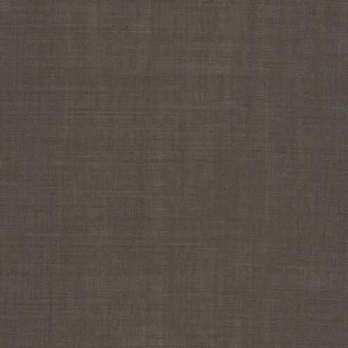 Luxueuze donkergrijze gordijnstof Shift van Kendix, De Ploeg met unieke wolachtige textuur en elegante glans, ideaal voor verfijnd interieur.