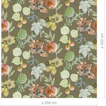 Bloomer gordijnstof met granaatappels, artisjokken en bloemen op olijfgroene achtergrond. Vanaf 5 meter 10% korting.