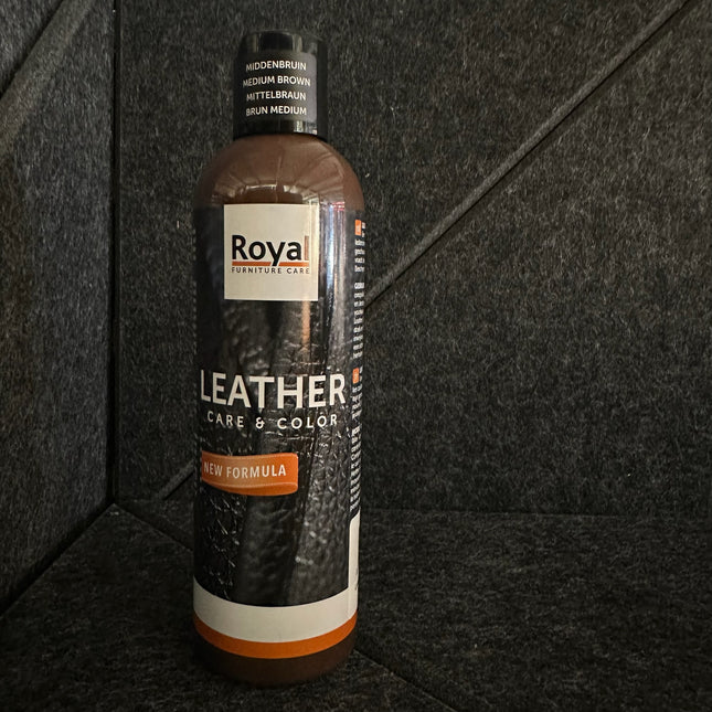 Bottle of Leather Care & Color Lederwas - 250 ml for leather maintenance.