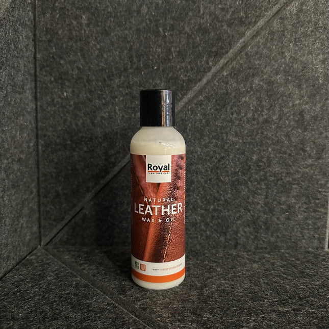 Royal Furniture Care Natural Leather Wax & Oil 150 ml bottle on dark surface