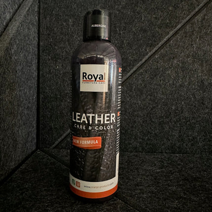 Leather Care & Color Lederwas - 250 ml bottle by Royal Furniture, featuring new formula for leather maintenance and color restoration.