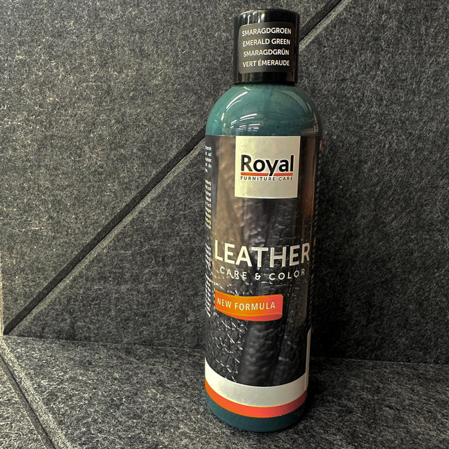 Royal Furniture Leather Care & Color Lederwas - 250 ml bottle on gray background.