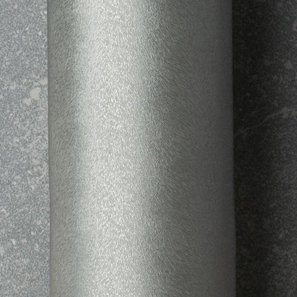 Mystique kunstleer van Agua Fabrics in Pegasus Pewter. Duurzaam met subtiele structuur, vanaf 5 meter 10% korting.