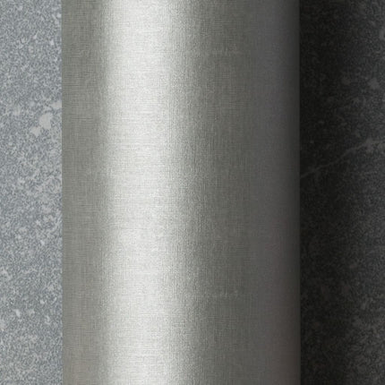 Titan Pewter kunstleer van Mystique by Agua Fabrics, duurzaam en stijlvol. Hoge kwaliteit voor elk interieur. Vanaf 5 meter 10% korting.