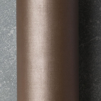 Mystique kunstleer in Titan Taupe van Agua Fabrics, stijlvol en duurzaam, ideaal voor interieur. Vanaf 5 meter 10% korting.