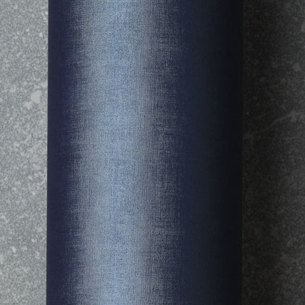 Mystique Agua Fabrics kunstleer in Titan Midnight, duurzaam met rijke uitstraling. Perfect voor interieurs, vanaf 5 meter 10% korting.