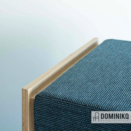 Aristide César - 410 Coral Aquaclean meubelstof in geweven design op houten frame