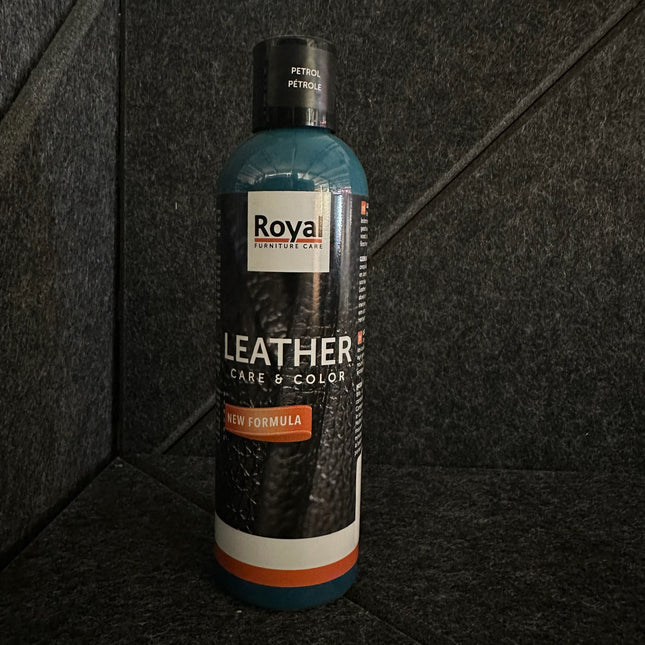 Leather Care & Color Lederwas - 250 ml bottle for leather maintenance.