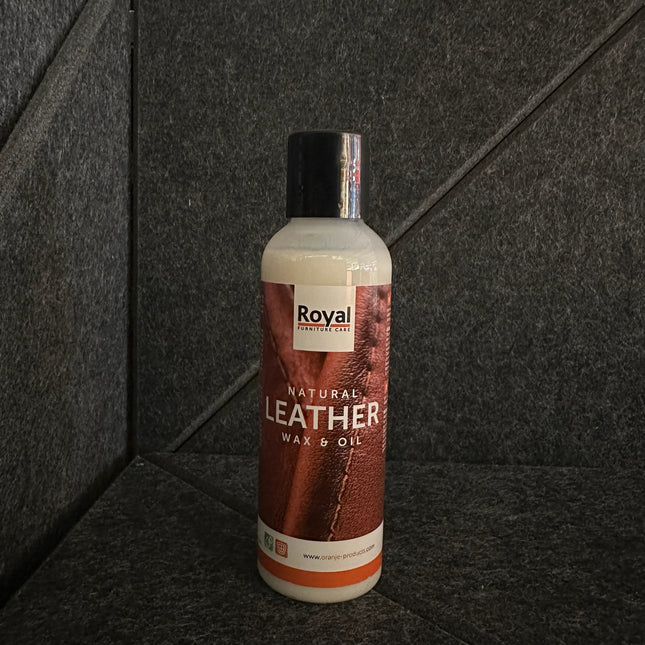 Natural Leather Wax & Oil 150 ml bottle by Royal Furniture Care for leather conditioning and cleaning