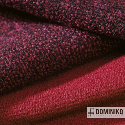 Close-up van Camira Fabrics 24/7 Flax FYR17 Shift meubelstof met rode en paarse tinten, geoptimaliseerd voor drukke interieurs.