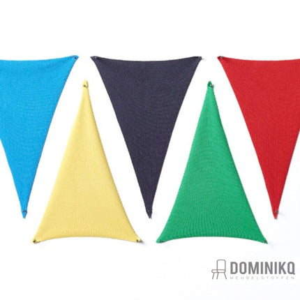 Vijf gekleurde stoffen vlaggen van Camira Fabrics met Dominiko Meubelstoffen logo rechtsonder.