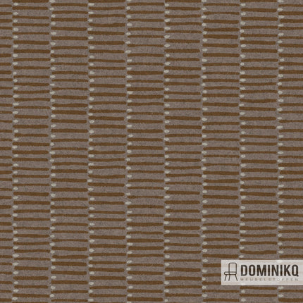 Patroon van Camira Patternmaker Dot Dash PMD11 in bruin tint met EU Ecolabel en brandveiligheidscertificering, duurzaam en stijlvol.