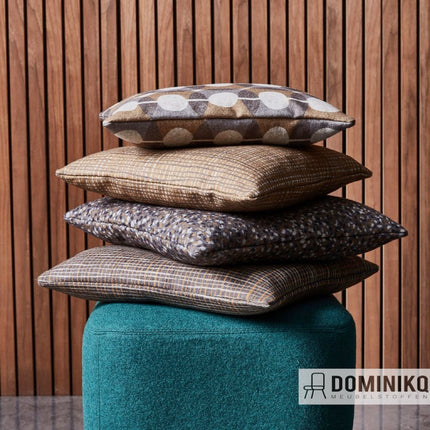 Stapel kussens met duurzame Camira Patternmaker stof, 100% wol, brandveilig, EU Ecolabel voor interieur.