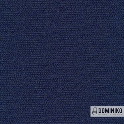 Alto van De Ploeg - bouclé stof in diep blauw, modern en veelzijdig voor interieur. Korting vanaf 5 meter. I Dominikq.