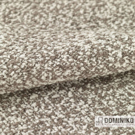 Hoogwaardige De Ploeg Nuvola bouclé-stof met uitstekende slijtageweerstand, brandvertragend. Lichtecht met luxe uitstraling, 7 kleuren.