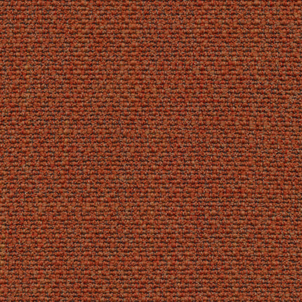 Meru natuurlijke wol meubelstof in terracotta tint met grove textuur en slubgarens, dynamisch en ambachtelijk karakter, vanaf 5 meter korting.