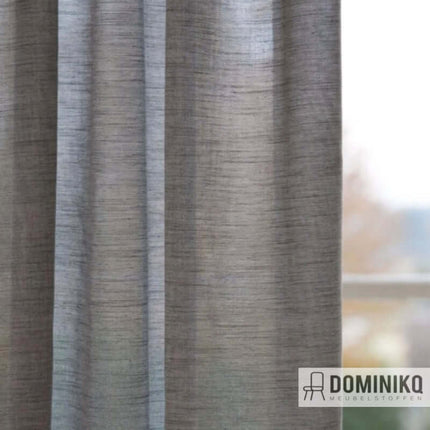 Gordijnstof Bliss van De Ploeg met gemêleerde kleuren en lichte strepen, brandvertragend en OEKO-TEX gekenmerkt. Vanaf 5 meter 10% korting.