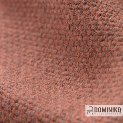 Hoogwaardige Panama meubelstof in twee kleuren van De Ploeg, 100% scheerwol, textuur met levendig blokjespatroon en duurzaam design.