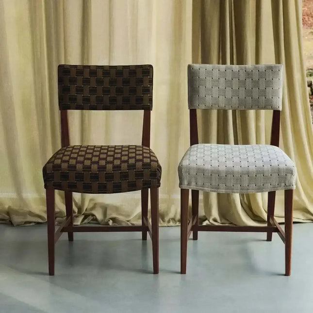 Kvadrat - Sahco - Zade - 280 fabric on Uncle chairs, showcasing geometric épinglé technique with matte and glossy viscose loops.