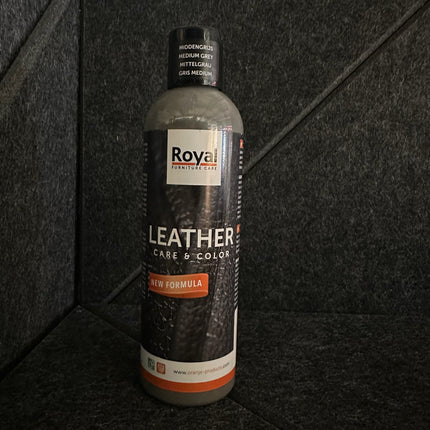 Leather Care & Color Lederwas - 250 ml bottle by Royal Furniture in black background