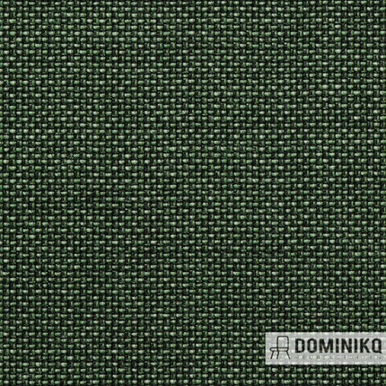 Donkergroene Scandinavische meubelstof 'Passion' van wol, met micro-geometrisch ruitpatroon en eigentijdse minimalistische stijl.