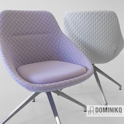 Luxe stoel met 3D-patroon bekleding in lila en grijs, gemaakt van hoogwaardige polyester Cubic stof, ideaal voor veelzijdige interieurs.