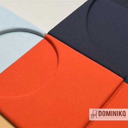 Vier stoffen in verschillende kleuren als aantrekkelijke interieurkeuze met textuur.