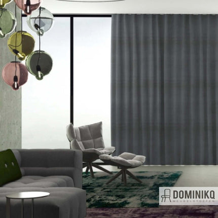 Linnen gordijnen in een moderne woonkamer met een vintage uitstraling, van De Ploeg - Kendix - Indigo. I Dominikq. Vanaf 5 meter 10% korting.