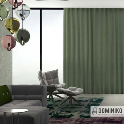 Groene semi-transparante Luster gordijnen van Kendix en De Ploeg in moderne woonkamer, ideaal voor stijlvolle kamerhoge toepassingen.