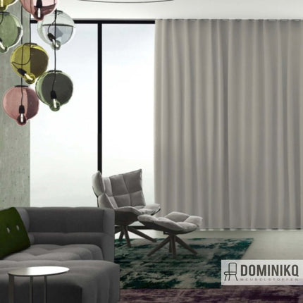 Elegante kamerhoge Mundo gordijnen van De Ploeg - Kendix; subtiele glans, verduisterend effect, polyester, OEKO-TEX keurmerk, stijlvolle woonkamer.