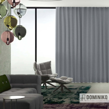 Stijlvolle gordijnen van Kendix Ritu met natuurlijke structuur in moderne woonkamer, subtiel tweekleurig effect, korting vanaf 5 meter.