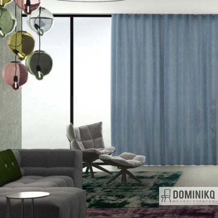 Li matte transparante gordijnstof in blauwe tint, subtiele strepen, kamerhoog, brandvertragend, ideaal voor elke interieurinrichting