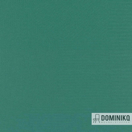 Groene effen bekledingsstof Kvadrat Sone 947 met subtiel grafisch ontwerp, ideaal voor commercieel en residentieel gebruik.
