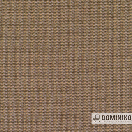 Close-up van Kvadrat Serpentine 238 wollen bekledingsstof met dynamische kleurcombinaties en unieke textuur voor veelzijdige toepassingen.