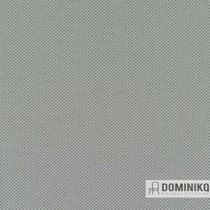 Kvadrat Sport stof 113: duurzame polyester van oceaanplastic met voelbare structuur, 140 cm breed in grijstint. Bestendig en levendig textiel.