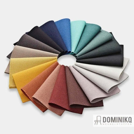 Kvadrat Twill Weave stoffen in verschillende kleuren, met dikke wollen garens en volle structuur, weergegeven in een kleurrijke waaier.