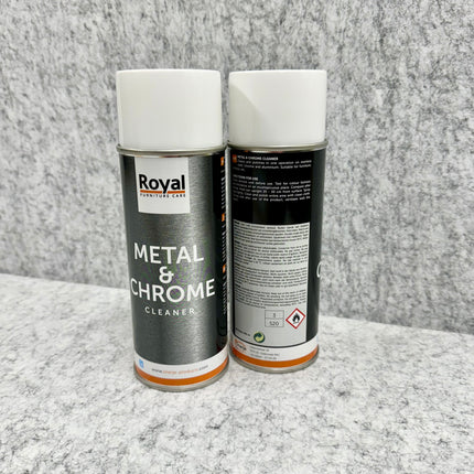 Twee flessen Metal & Chrome Cleaner, 400ml, voor glanzende en beschermde metalen oppervlakken, ideaal voor huis en industrie.