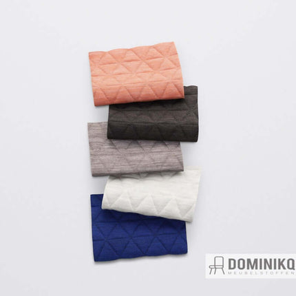Kleurenstaal van Kvadrat Febrik Triangle meubelstof met geometrisch patroon, ontworpen door Bertjan Pot, in diverse tinten en texturen.