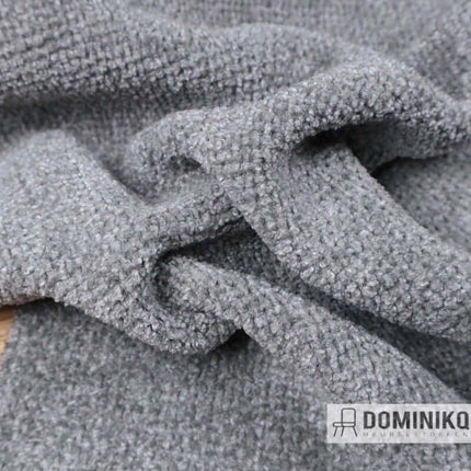 Grijze Kvadrat Sahco Nara meubelstof met viscose en linnen chenille, zachte textuur en natuurlijke uitstraling, 16 aardse tinten.
