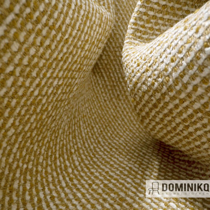 Detail van robuuste Safire meubelstof met grove weefstructuur en zachte aanraking door dikke bouclé en chenille garens.