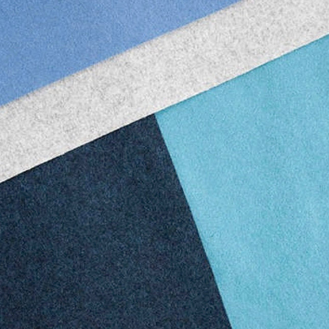 Camira Blazer Goldsmith meubelstof in blauw en grijs, gemaakt van 100% pure Nieuw-Zeelandse wol, afgewerkt met biljartlaken vilt.