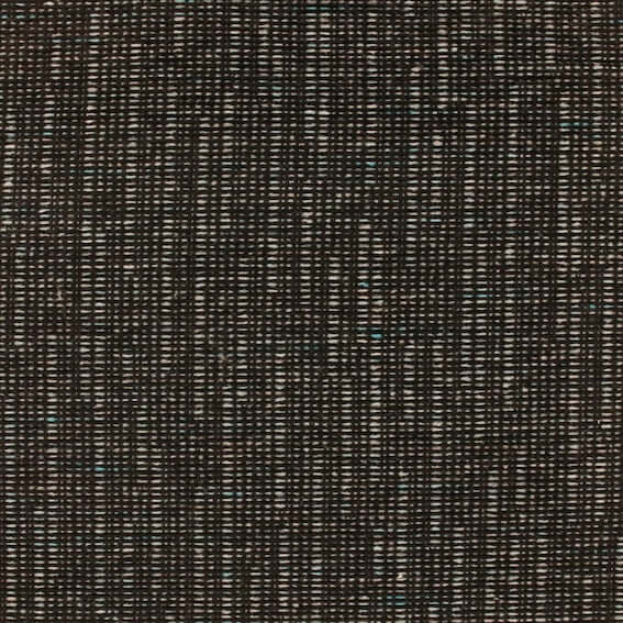 Close-up van Aristide Leon 122 Thunder met subtiele wafelstructuur, zachte textuur, wolachtig oppervlak in donkere tinten.