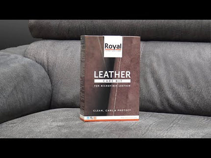 Textiel- en microfiber-reinigingsset op grijze bank