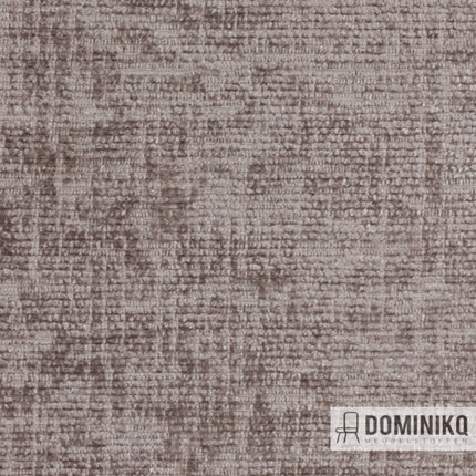 Juno chenille stof in zilver, luxueus en veelzijdig voor interieur en commerciële ruimtes. Vanaf 5 meter 10% korting.