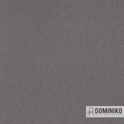 Primeira stof in de kleur Slate, ideaal voor commerciële ruimtes en meer. Vanaf 5 meter 10% korting. Verkrijgbaar in 30 kleuren.