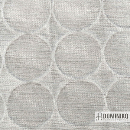 Stofpatroon Extex Ensõ Kasumi van Vyva Fabrics met subtiel cirkelpatroon en lichte textuur, geïnspireerd op Japanse cultuur.