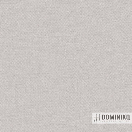 Stof Aristide Arthur II 110 Dove met Aquaclean-technologie tegen vlekken, geschikt voor intensief gebruik, in grijze tint.