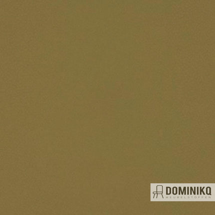 Nubuck-achtige kunstleder stof in olijfgroene tint, geschikt voor stoere meubelstoffering met hoge slijtvastheid en brandwerendheid.
