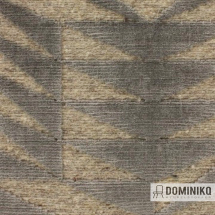 Detail van jacquard velours stof uit de Central Park collectie van Aristide in kleur Slate met geometrisch patroon.